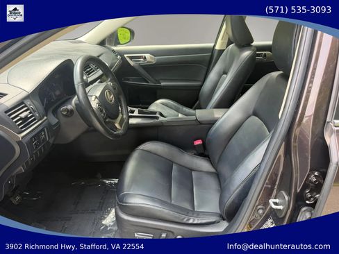 Used 2014 Lexus CT 200h w/ Seat Comfort Package FWD image 21