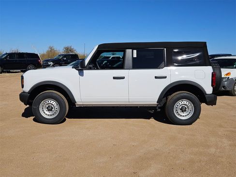 New 2025 Ford Bronco 4-Door image 8