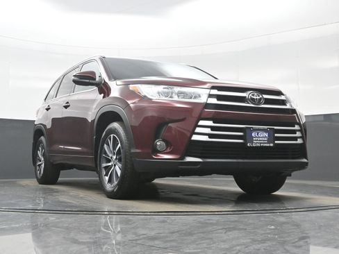 Used 2017 Toyota Highlander XLE image 34
