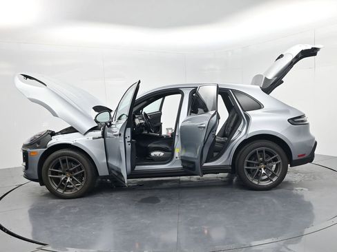 Used 2024 Porsche Macan Turbo AWD/4WD image 63