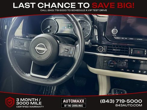 Used 2023 Nissan Pathfinder SV AWD/4WD image 16