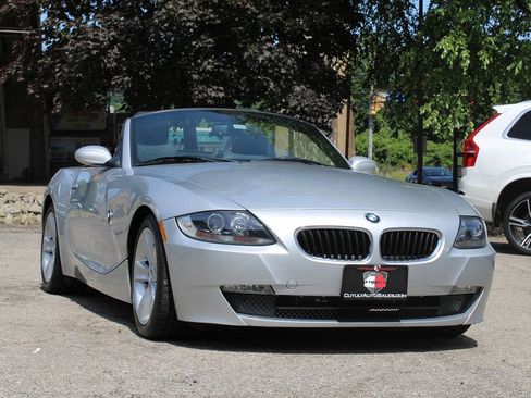 Used 2006 BMW Z4 3.0i RWD image 1