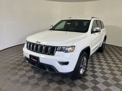 Certified 2018 Jeep Grand Cherokee Limited AWD/4WD image 3