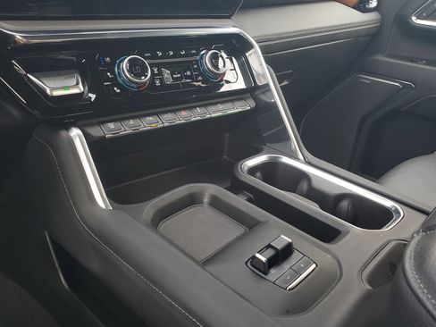 Used 2024 GMC Sierra 2500 Denali w/ Denali Reserve Package image 29