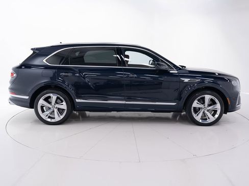 Used 2023 Bentley Bentayga Extended Wheelbase AWD/4WD image 6