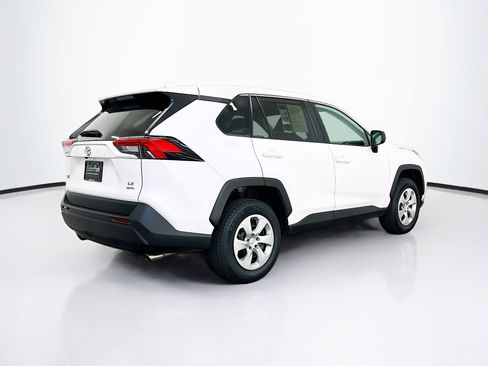 Used 2024 Toyota RAV4 LE image 9