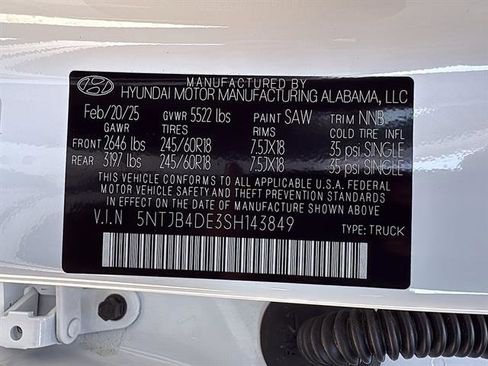 Used 2025 Hyundai Santa Cruz SEL FWD image 31