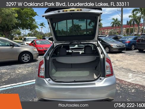 Used 2015 Toyota Prius Three FWD image 40