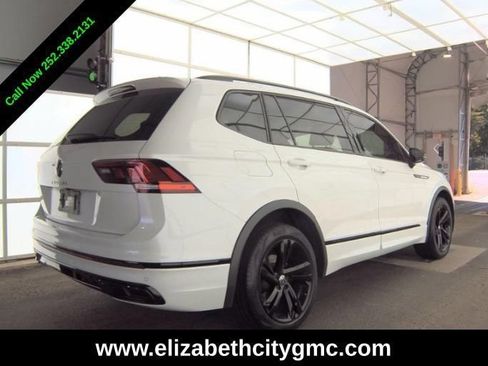 Used 2023 Volkswagen Tiguan SE R-Line FWD image 4