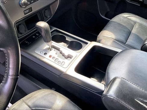 Used 2014 Nissan Armada Platinum w/ 2nd Row Captain Seat Package RWD image 21