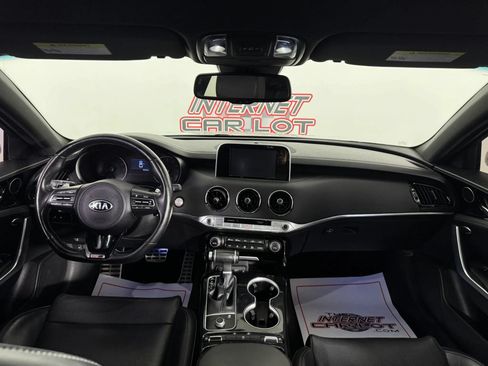 Used 2021 Kia Stinger GT-Line RWD image 11