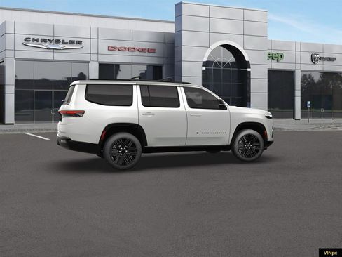 New 2026 Jeep Grand Wagoneer Limited AWD/4WD image 15