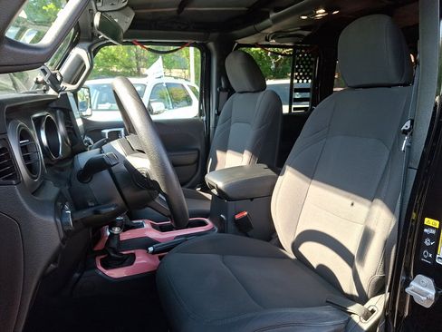 Used 2021 Jeep Wrangler Unlimited Sport AWD/4WD image 12