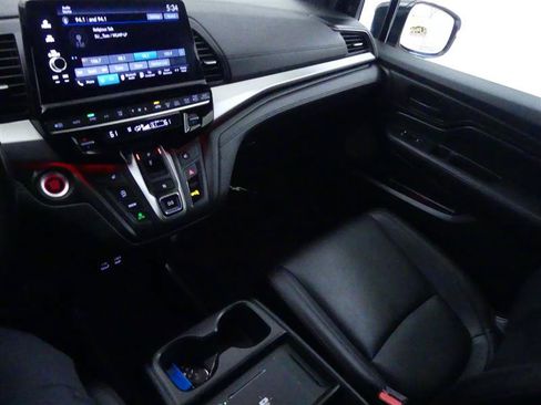 Used 2025 Honda Odyssey Sport-L image 13