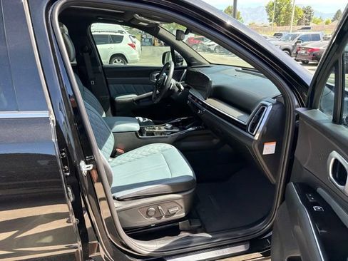 Certified 2025 Kia Sorento SX Prestige AWD/4WD image 35