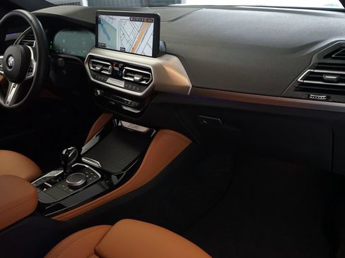 Used 2025 BMW X4 xDrive30i w/ Premium Package AWD/4WD image 5