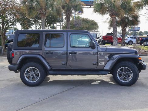 Used 2020 Jeep Wrangler Unlimited Sahara image 21