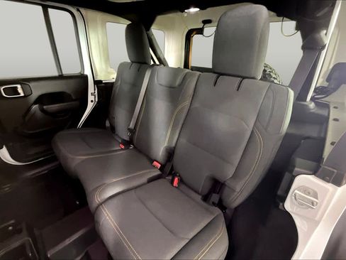 Used 2024 Jeep Wrangler Unlimited Sport AWD/4WD image 18