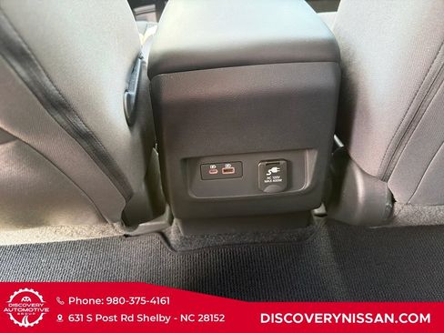 Certified 2022 Nissan Frontier SV AWD/4WD image 31