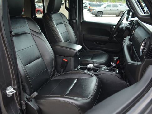 Used 2021 Jeep Wrangler Unlimited Sahara w/ Cold Weather Group image 23