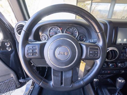 Used 2018 Jeep Wrangler Unlimited Sahara w/ Max Tow Package image 12