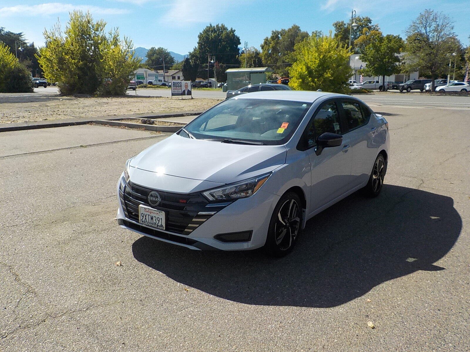 Used 2025 Nissan Versa SR w/ Trunk Package FWD image 21