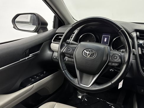 Used 2019 Toyota Camry SE image 23