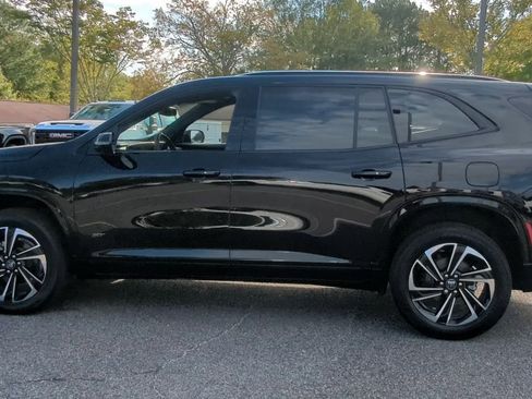 Used 2025 Buick Enclave Sport Touring w/ Super Cruise Package image 5