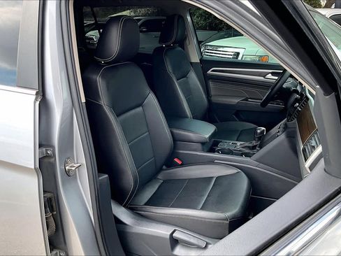 Used 2023 Volkswagen Atlas SE image 8