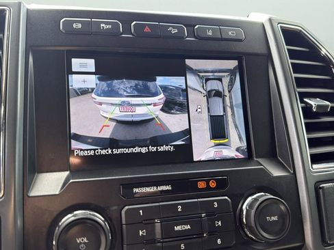Used 2020 Ford F350 XLT w/ XLT Premium Package image 15