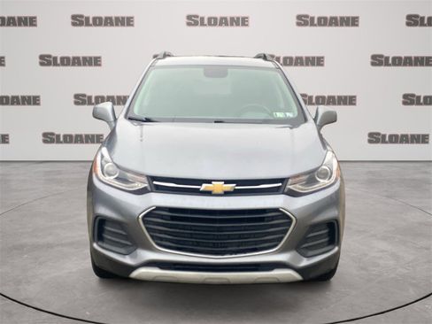 Used 2019 Chevrolet Trax LT w/ LT Convenience Package image 3
