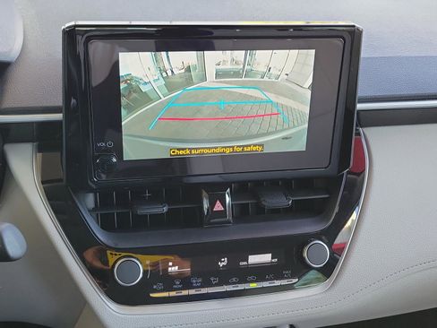 Certified 2025 Toyota Corolla Cross L image 17