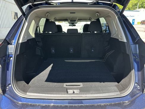 Used 2025 Nissan Rogue SV AWD/4WD image 21
