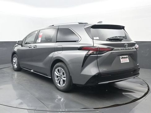 New 2026 Toyota Sienna Limited FWD image 3