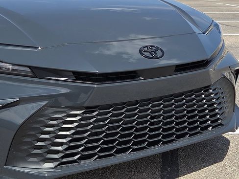 New 2026 Toyota Camry SE FWD image 7
