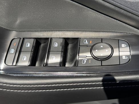 Used 2026 Nissan Rogue SV image 19