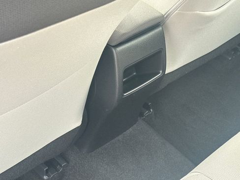 Used 2020 Toyota Corolla LE image 35