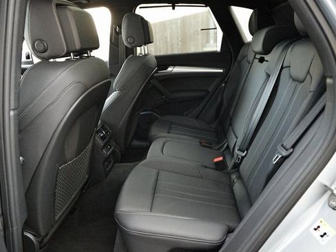 Certified 2025 Audi Q5 2.0T Premium Plus w/ Premium Plus Package image 24