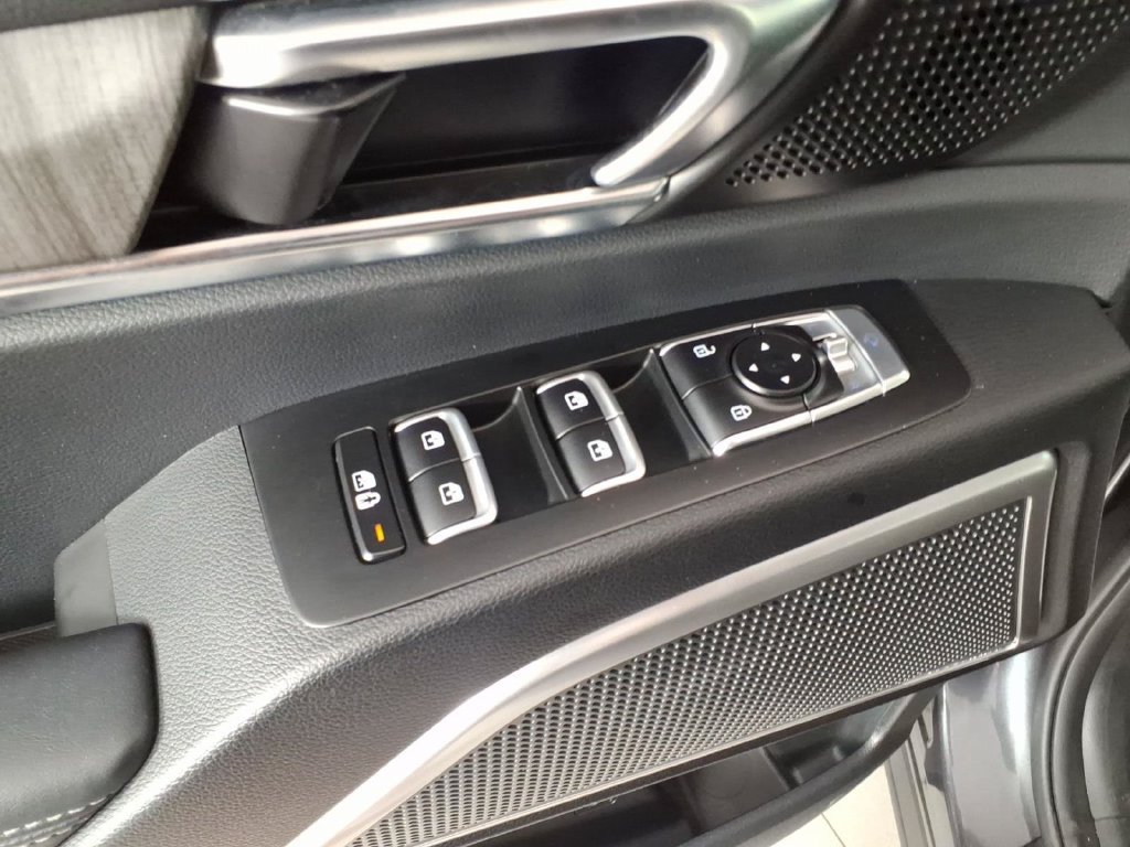 Used 2024 Kia Telluride EX w/ EX Captain's Chair Package AWD/4WD image 14