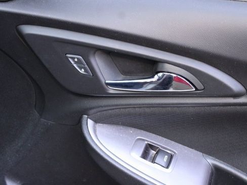 Used 2022 Chevrolet Malibu LT image 9