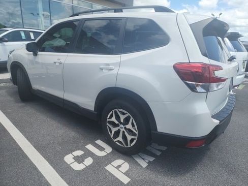 Used 2021 Subaru Forester Premium w/ Popular Package #1 AWD/4WD image 3
