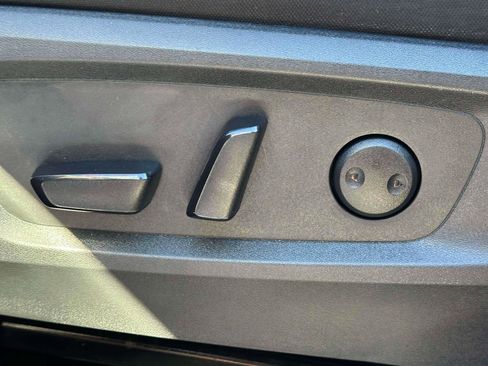 Used 2023 Nissan Pathfinder SV AWD/4WD image 15