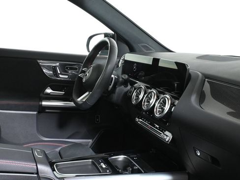 Certified 2026 Mercedes-Benz GLA 250 4MATIC image 29