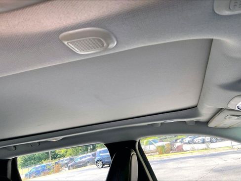 Used 2022 Jeep Cherokee Latitude Lux w/ Sun & Sound Group FWD image 21