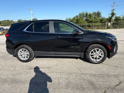 Used 2024 Chevrolet Equinox LT FWD image 2