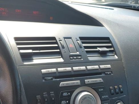 Used 2011 MAZDA MAZDA3 i Sport image 17