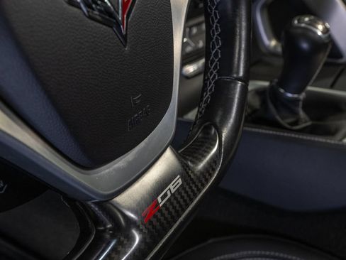 Used 2017 Chevrolet Corvette Z06 w/ Z07 Performance Package RWD image 22