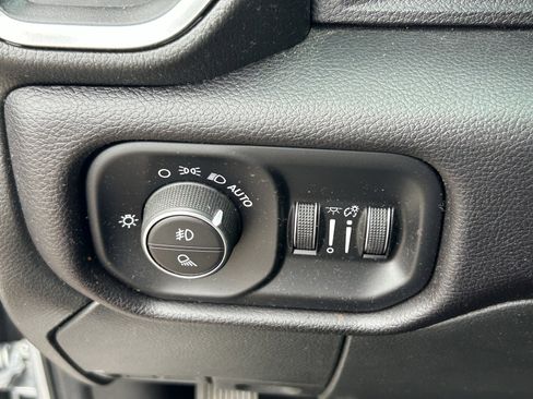 Used 2022 RAM 2500 Laramie w/ Protection Group AWD/4WD image 16