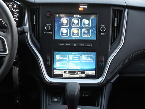 Certified 2025 Subaru Outback image 30