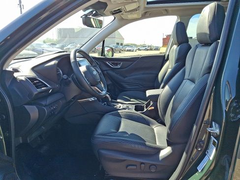 Used 2023 Subaru Forester Touring image 13